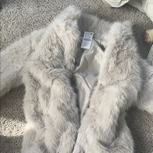 Luxurious Faux Fur Coat in Cream